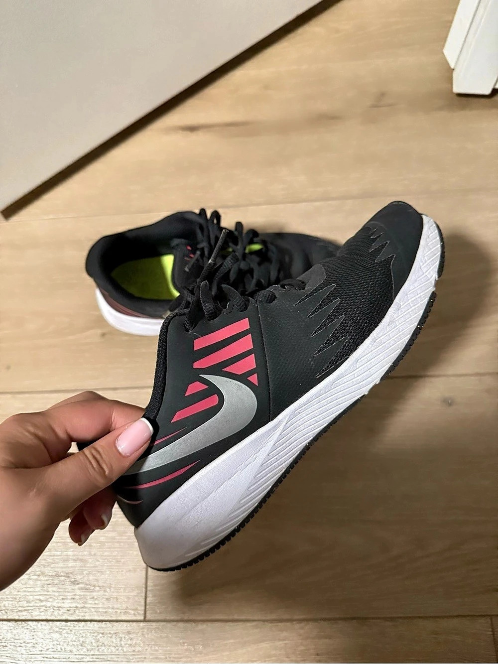 Nike Star Runner GS 'Black Racer Pink' Athletic Shoes Black & Pink US 7